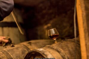 Chai-Armagnac-verre-dégustation -Gers