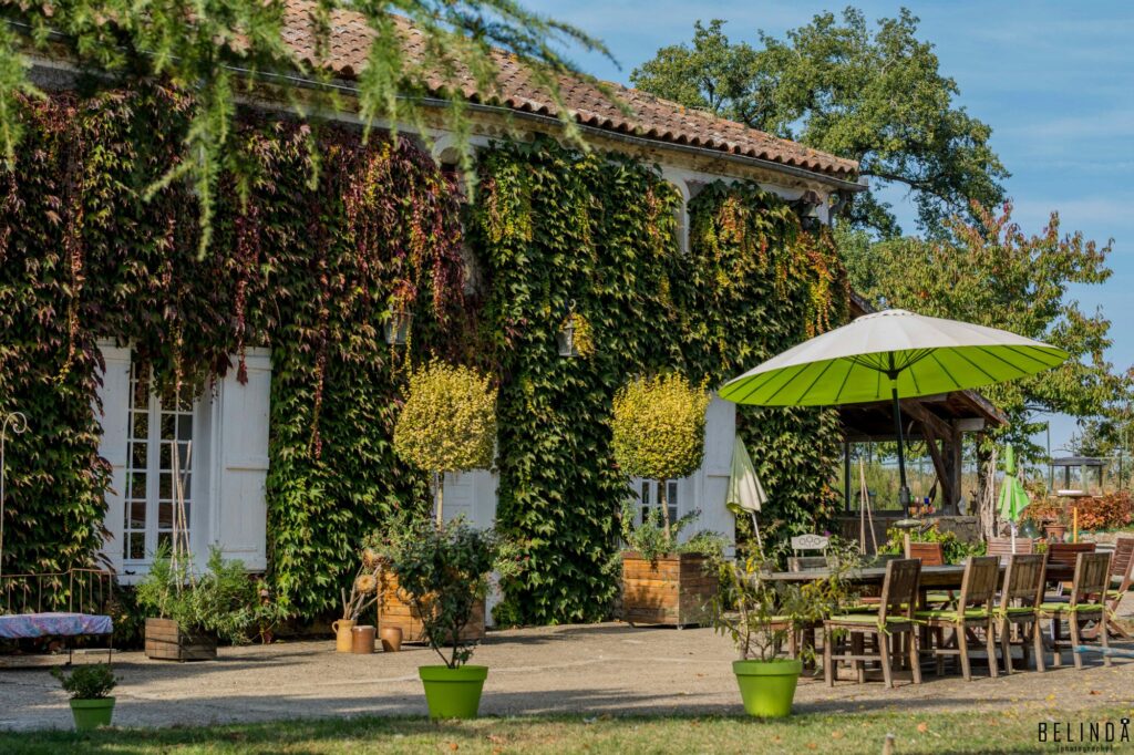Maison-dhôtes-Gîtes de France-chateau-roquebere-condom-gers-terrasse-photo-michelleb.