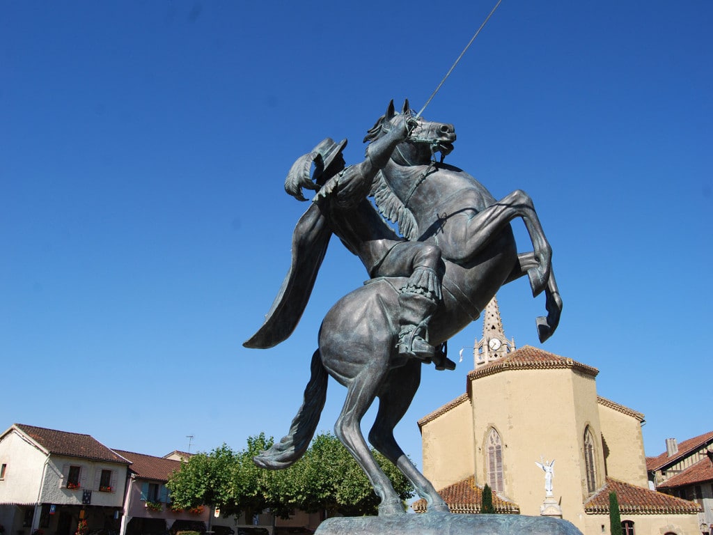statue-equestre-d-artagnan-lupiac-gers
