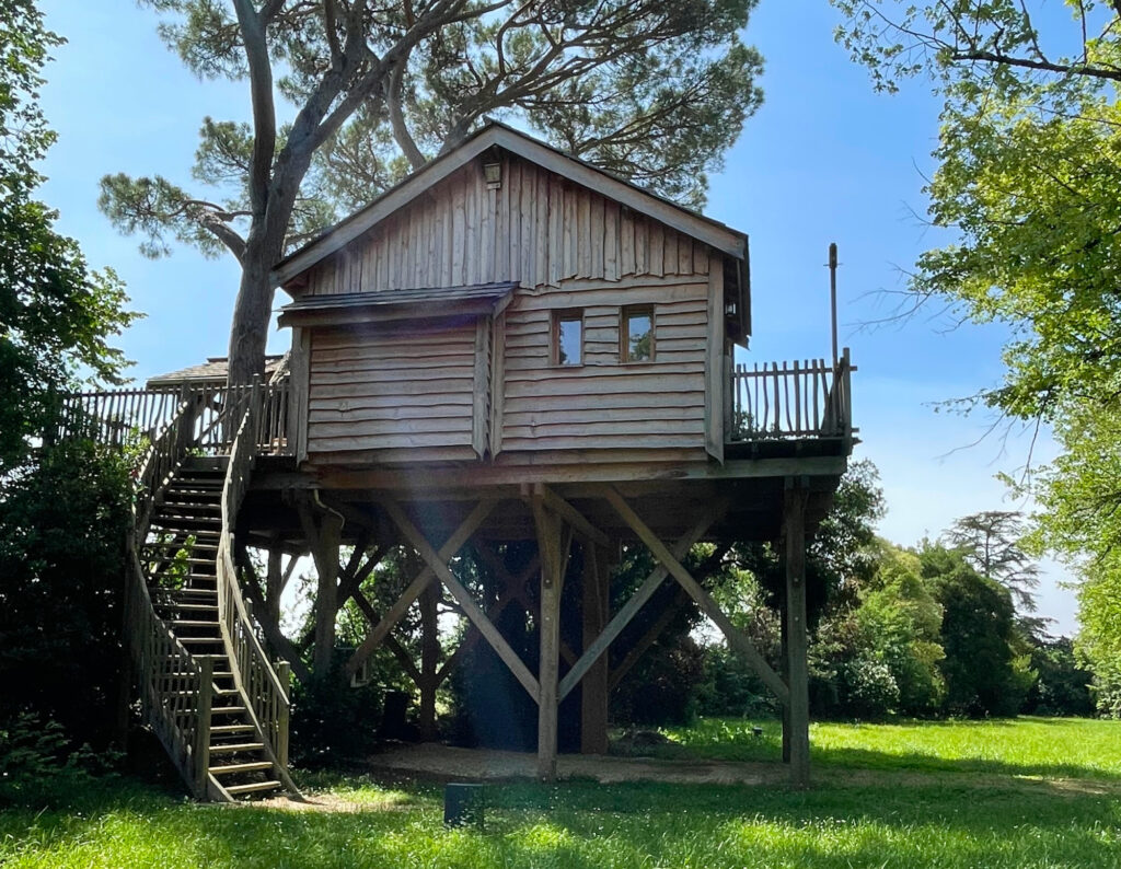 cabane perchée avec spa les fousseries condom gers