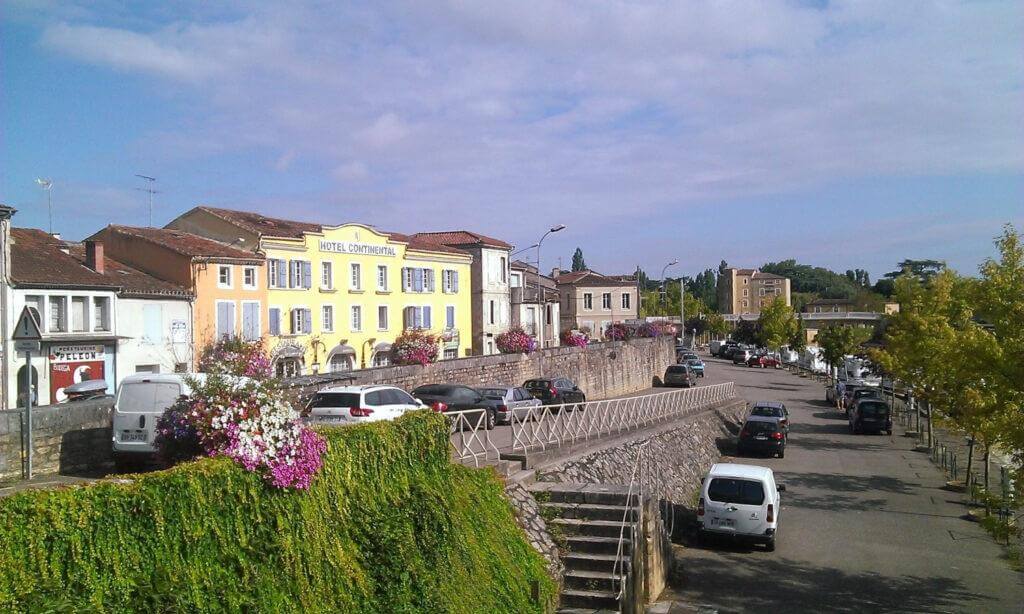 hotel-condom-gers-façade