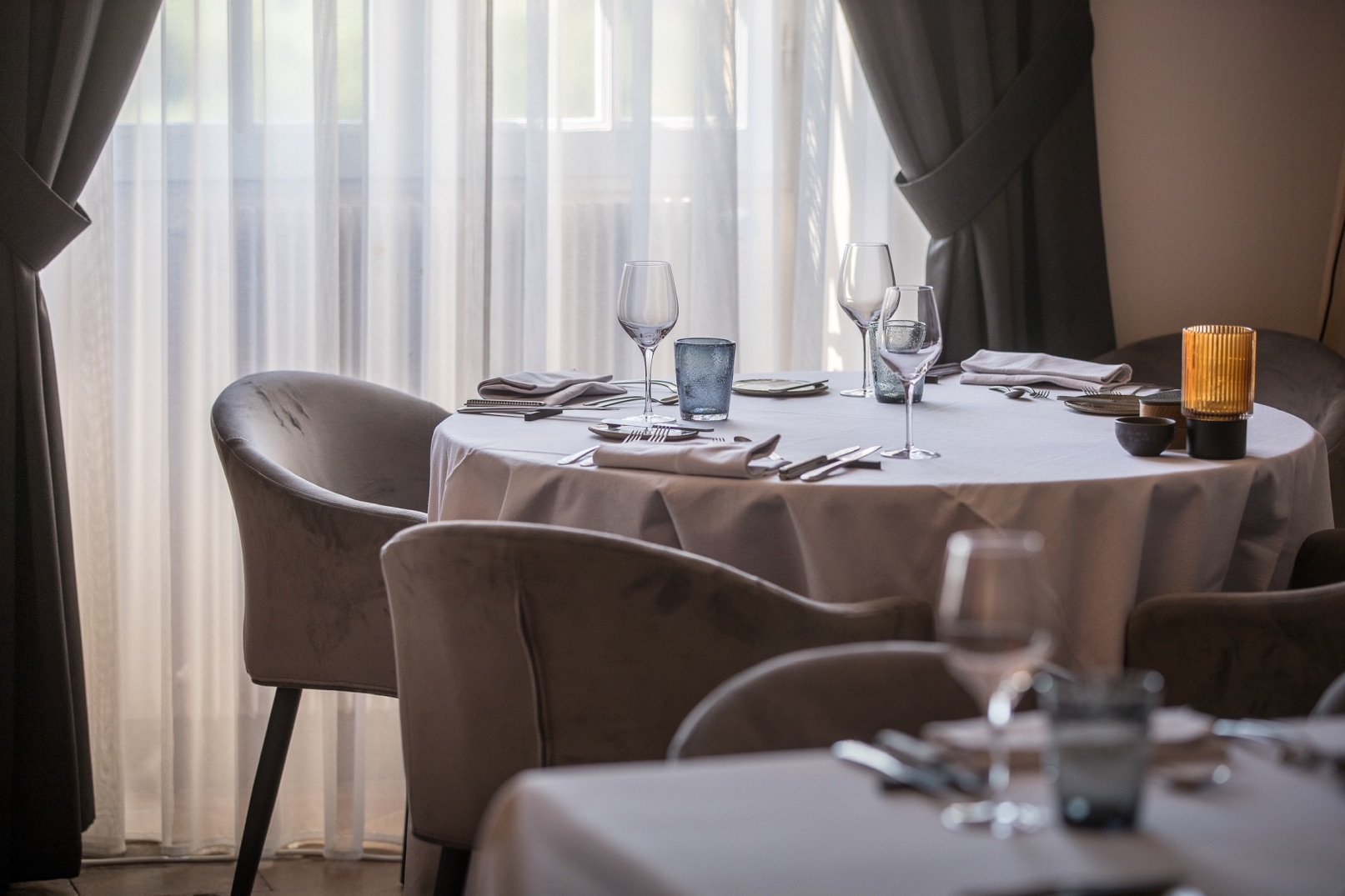 Reveillon de prestige entre vignes et Pyrenees gers occitanie salle restaurant